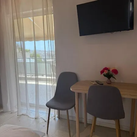 Beautiful In Petralona Apartamento